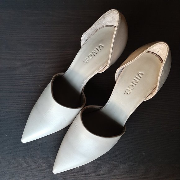 NWOT Classy Vince D'orsay Heels - Picture 1 of 7